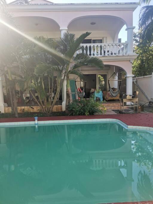 Artists House Family Unit Apartment Riviere Noire Exterior photo